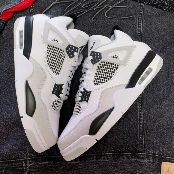 Jordan Other - AJ4 White cement brand new man Jordan